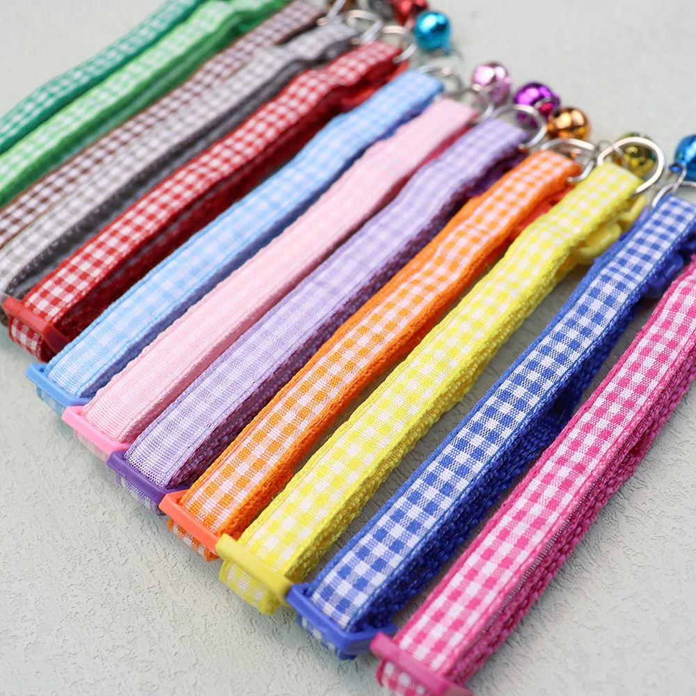 Collar para mascotas con patrón de celosía, Collar ajustable para perros y gatos con campana de seguridad y hebilla a presión, lindo collar para cachorros y gatitos - imagen 3