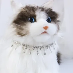 Collar regulable para perros y gatos con piedras brillantes y cierre