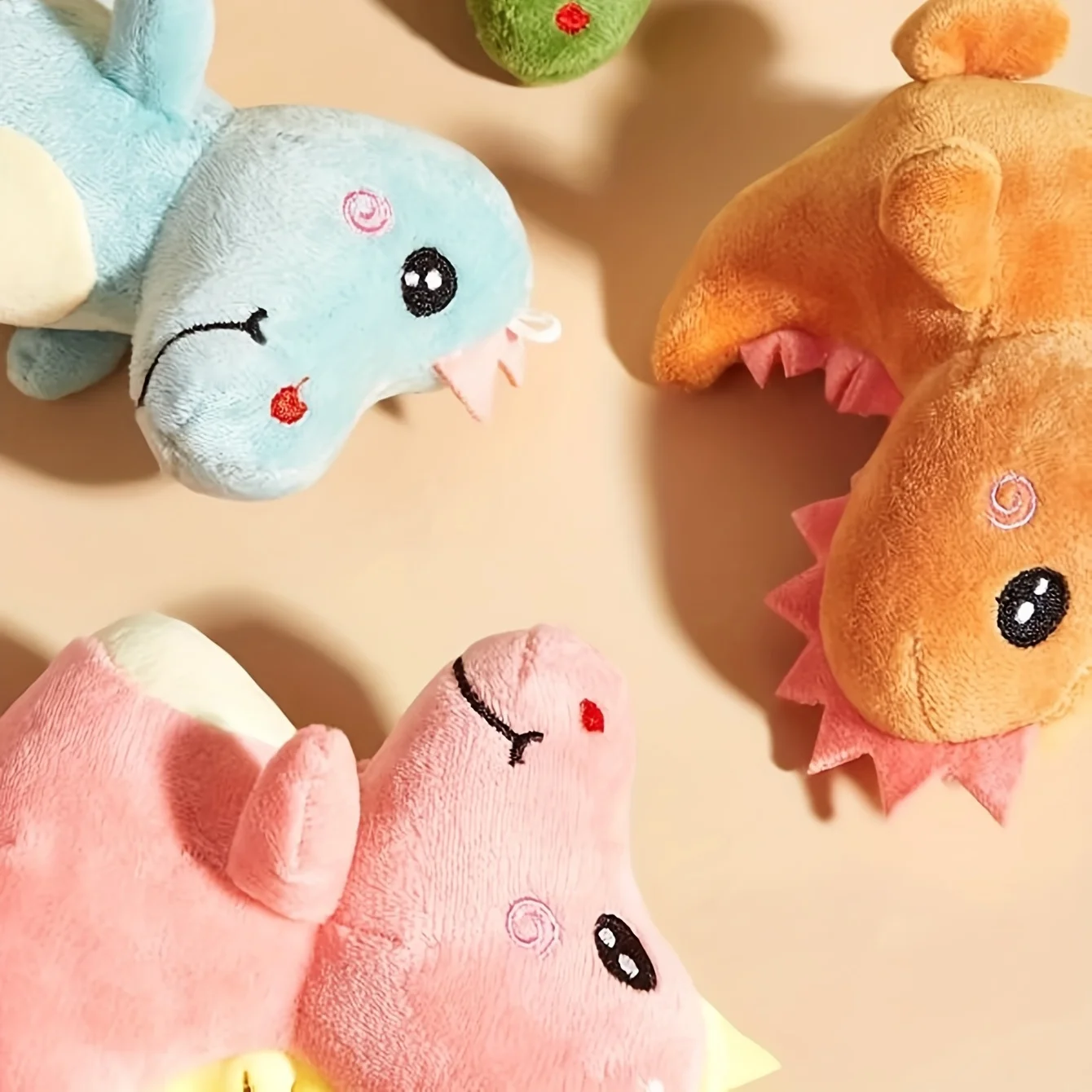 Juguete de peluche con diseño de dinosaurio para mascotas, Color aleatorio, dientes de molienda, juguete masticable duradero para perros, suministro interactivo, 1 unidad - imagen 4