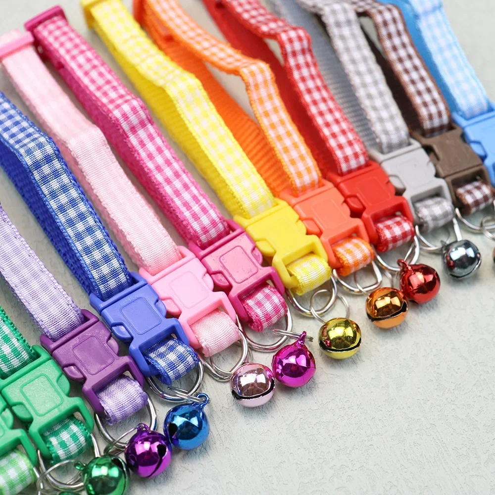 Collar para mascotas con patrón de celosía, Collar ajustable para perros y gatos con campana de seguridad y hebilla a presión, lindo collar para cachorros y gatitos - imagen 4