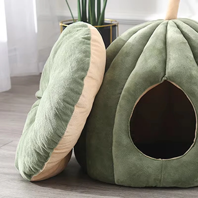 Cama cálida con forma de calabaza para gato, cómoda Casa de dormir para mascotas, lavable, para invierno - imagen 3