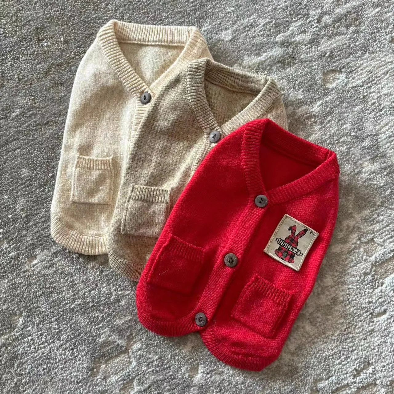 Chaleco de Cachemira tejido para otoño/invierno para mascotas, suéter de otoño/invierno, cárdigan, abrigo rojo de Navidad cálido y cómodo, suéter para perros pequeños