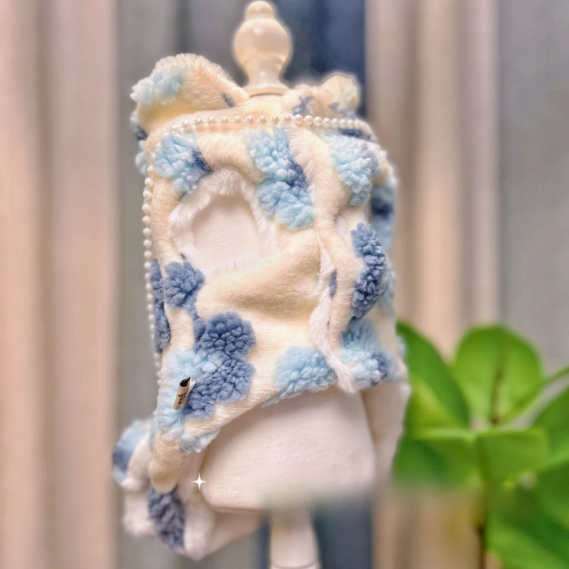 Vestido de lana de cordero para otoño/invierno para mascotas, chaleco grueso y cálido con flores, abrigo de peluche, vestidos para perros pequeños, ropa para cachorros - imagen 2