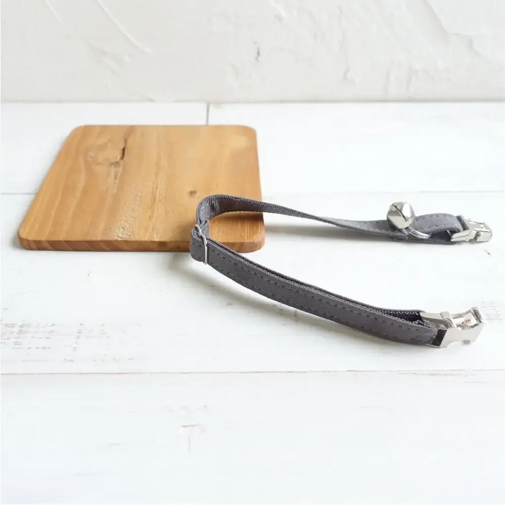 Collar de gato personalizado, contactos de nombre de identificación personalizados, hebilla de metal, collares de gato de terciopelo gris ajustables con campana - imagen 3