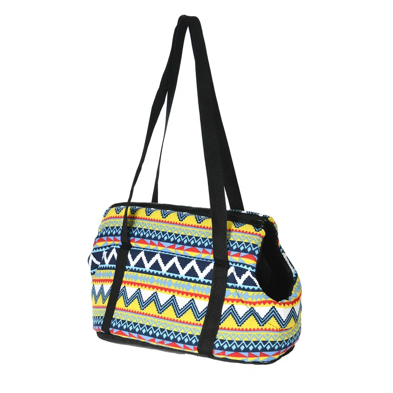Bolsa portátil para mascotas en acción