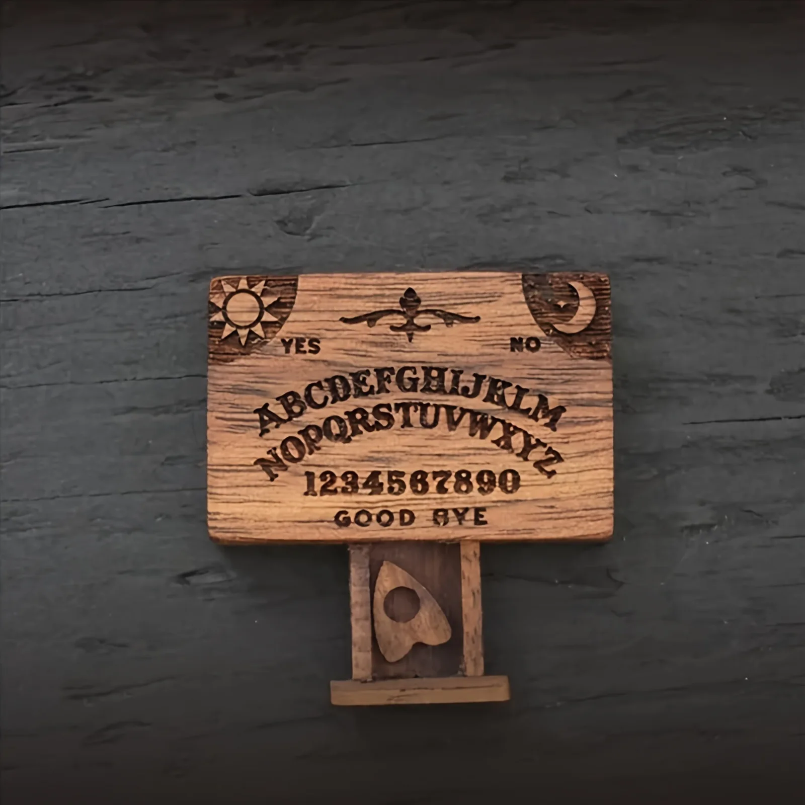 Mini tablero Ouija de madera con cajón – Decoración esotérica para el hogar - imagen 3