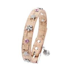 Elegante collar de perro de cuero con incrustaciones de diamantes