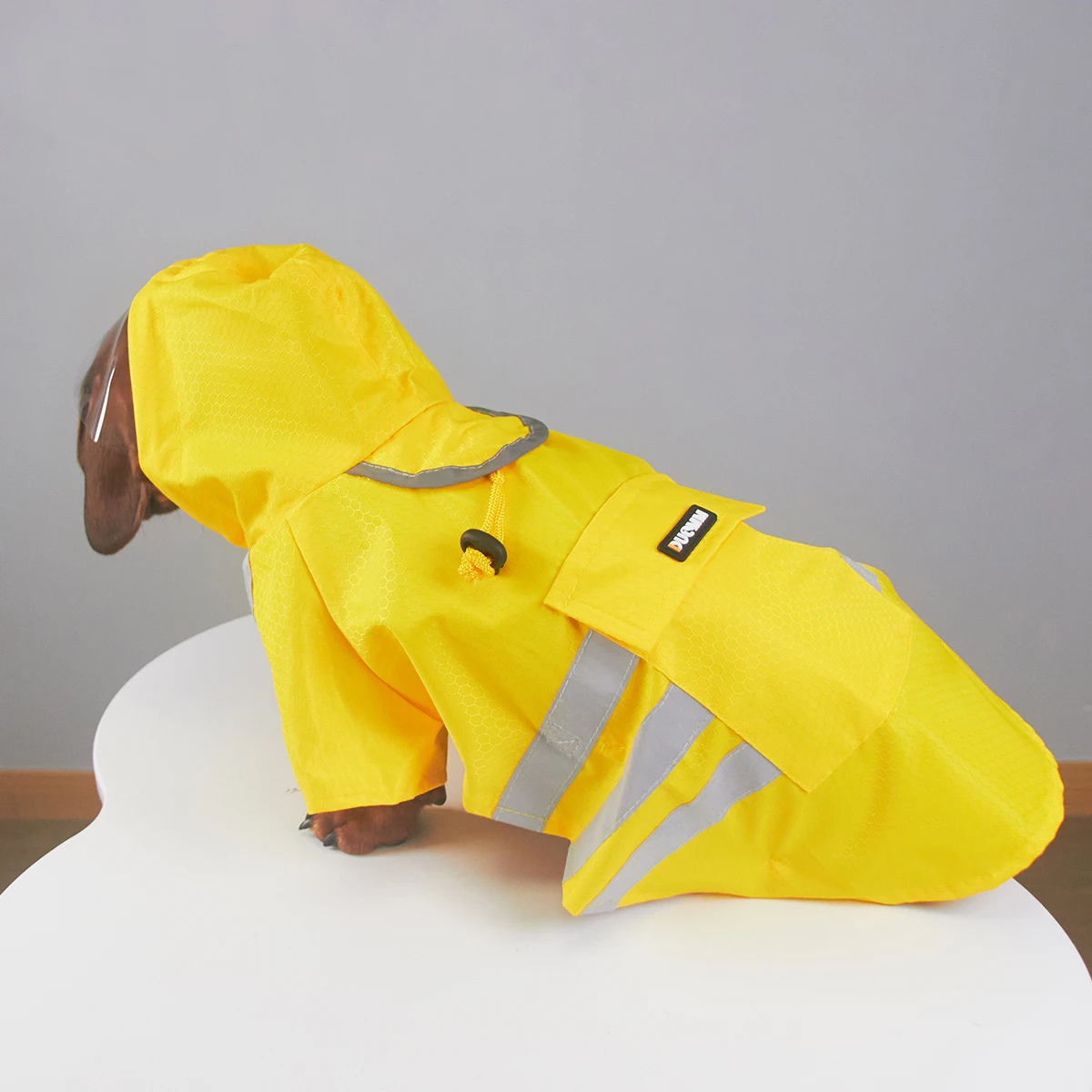 Chaqueta reflectante para perros salchicha, impermeable amarillo repelente al agua para perros Wiener, abrigo impermeable con capucha para perros salchicha - imagen 4