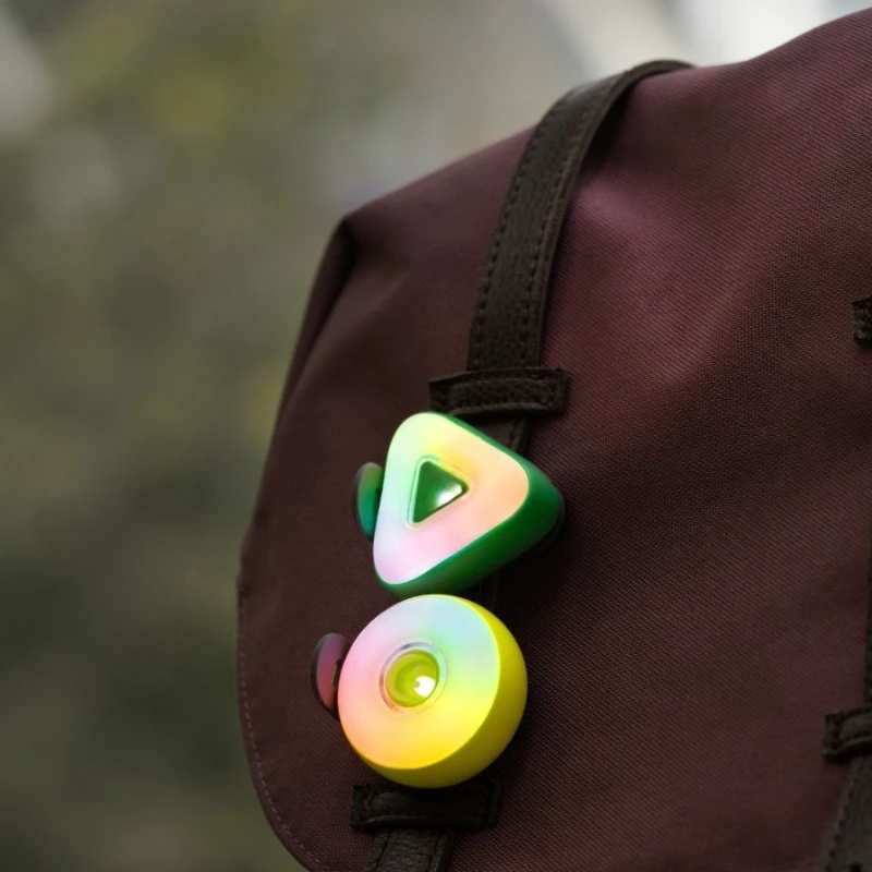 Luz LED de seguridad para perros, luces nocturnas antipérdida para perros, mascotas, cachorros, perros, luz para caminar, suministros de accesorios portátiles para mascotas, gatos y gatitos - imagen 5