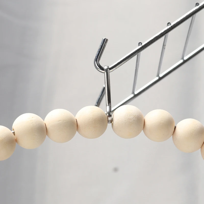 Columpios de madera para pájaros, juguete de entrenamiento con campana colgante para cacatúas, periquitos, accesorios para jaulas, jaula para pájaros, soporte para perca para loros, juego en gimnasio - imagen 4