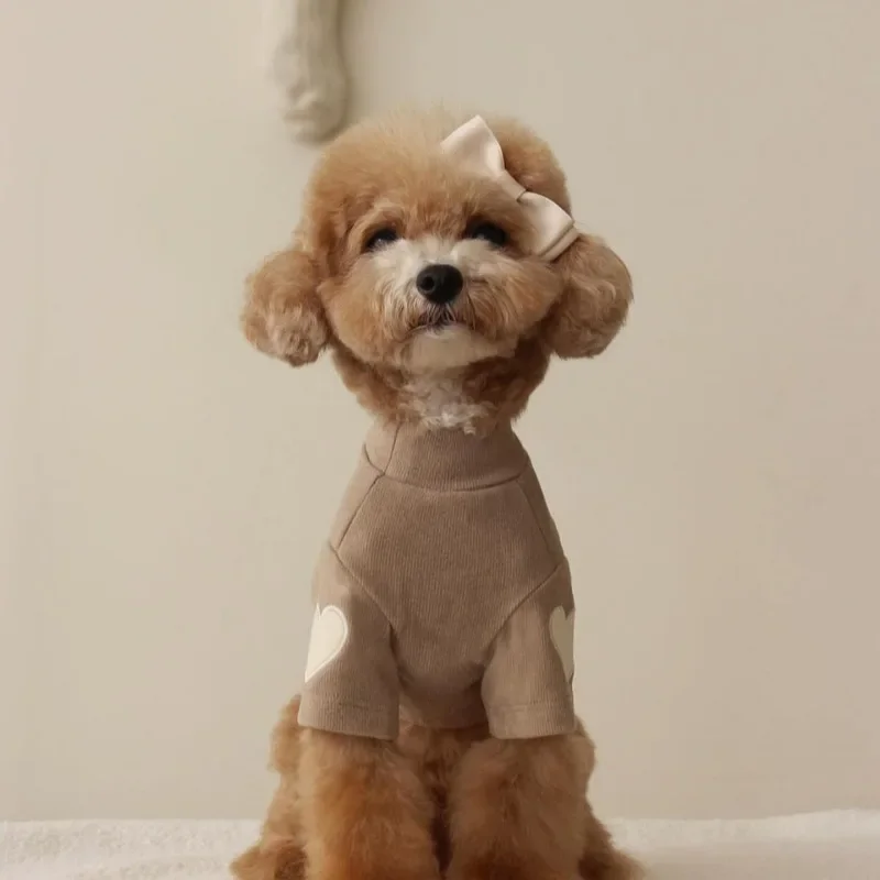 Otoño e Invierno camisa Base para perros lindo oso de amor Teddy Yorkshire Sudadera con capucha perro gato mascota amor ropa cálida ropa de diseñador para perros - imagen 3