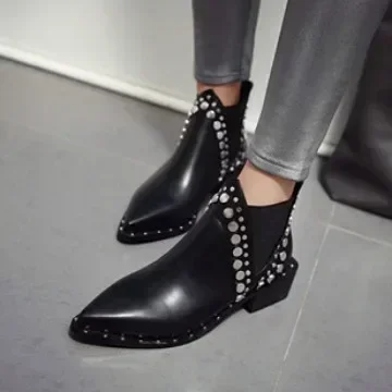 Botas cortas de cuero con remaches para mujer, botines puntiagudos de tacón grueso con plataforma, de alta calidad, a la moda, 2024 - imagen 2