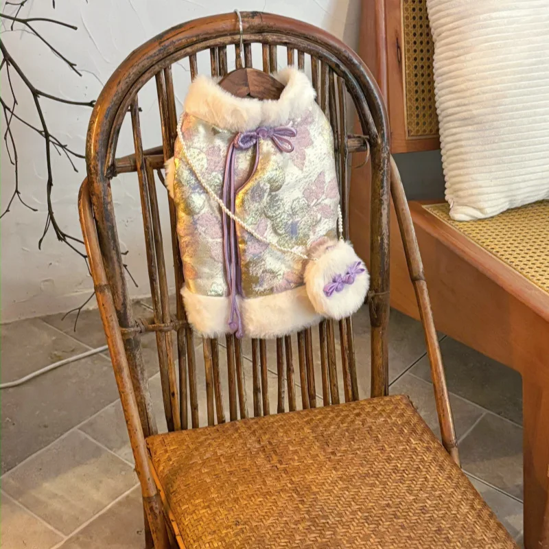 Abrigo bordado con cuello de piel para mascotas, ropa cálida de estilo chino, sombrero de conejo de piel, bolsa de perlas, ropa para mascotas, otoño e invierno