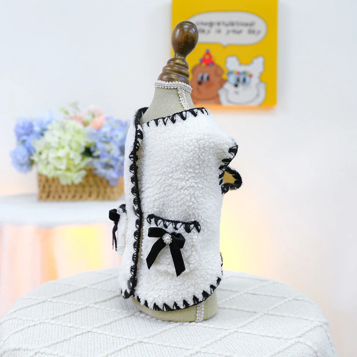 Ropa gruesa de pelusa para perros, chaleco cálido blanco de Año Nuevo para gatos, abrigo de Bulldog Francés a la moda, ropa para cachorros pequeños y medianos - imagen 4