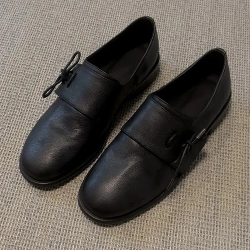 Nuevos zapatos planos de cuero de otoño 2025, mocasines informales versátiles de diseñador para mujer, zapatos planos concisos y cómodos de suela blanda para mujer - imagen 3