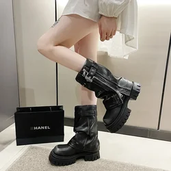 Botas modernas para pasear con perro: cierre lateral y punta redonda