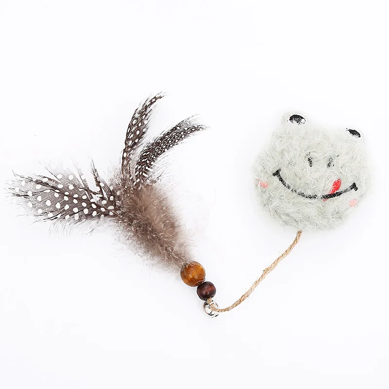 Juguete para gatos con plumas: peluche interactivo y campana