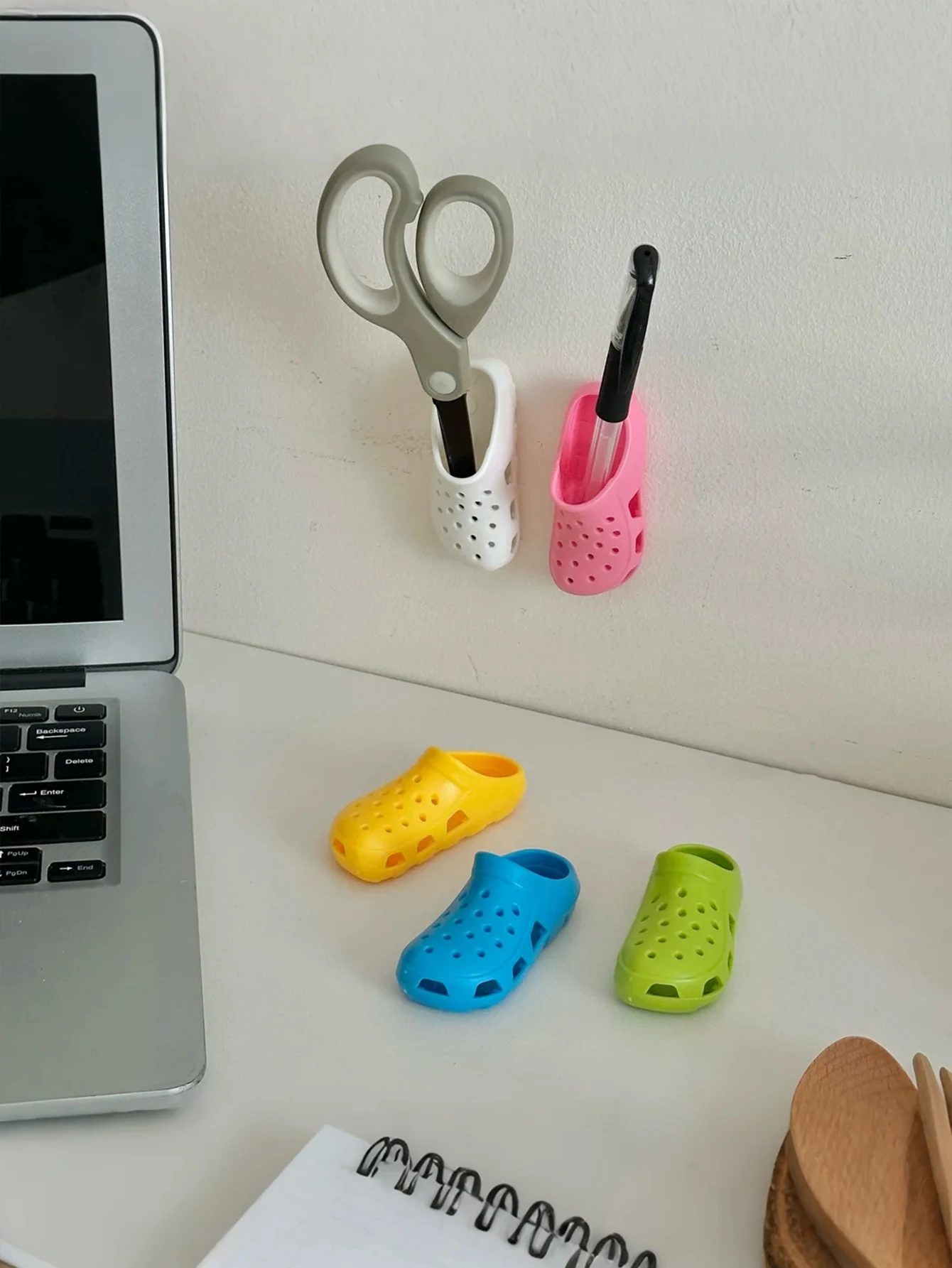 Soporte cepillos dientes zapatilla gatos y perros – Sin taladro pared - imagen 5