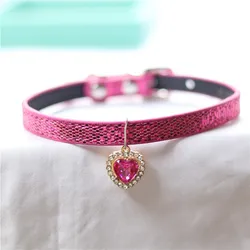 Collar de cuero corazón cristal ajustable para perros y gatos