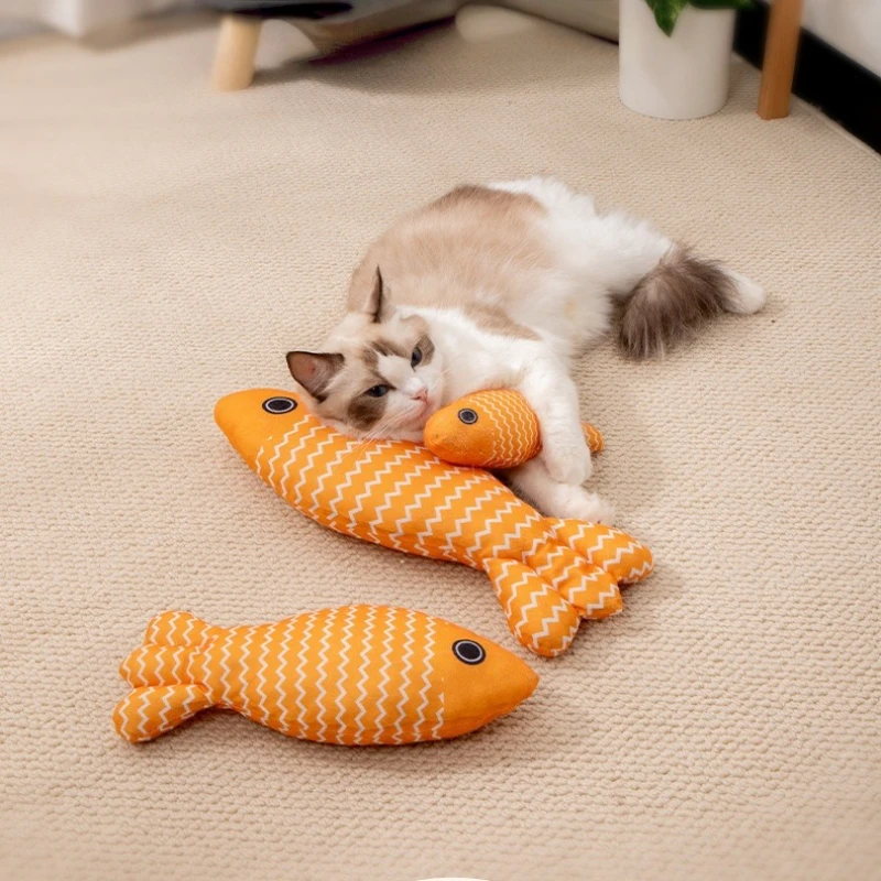 Juguete masticable para gatos con forma de pez de peluche: pez realista con juguete autojuego seguro para gatos con hierba gatera, tela a prueba de masticar para juegos autónomos y alivio del estrés - imagen 2