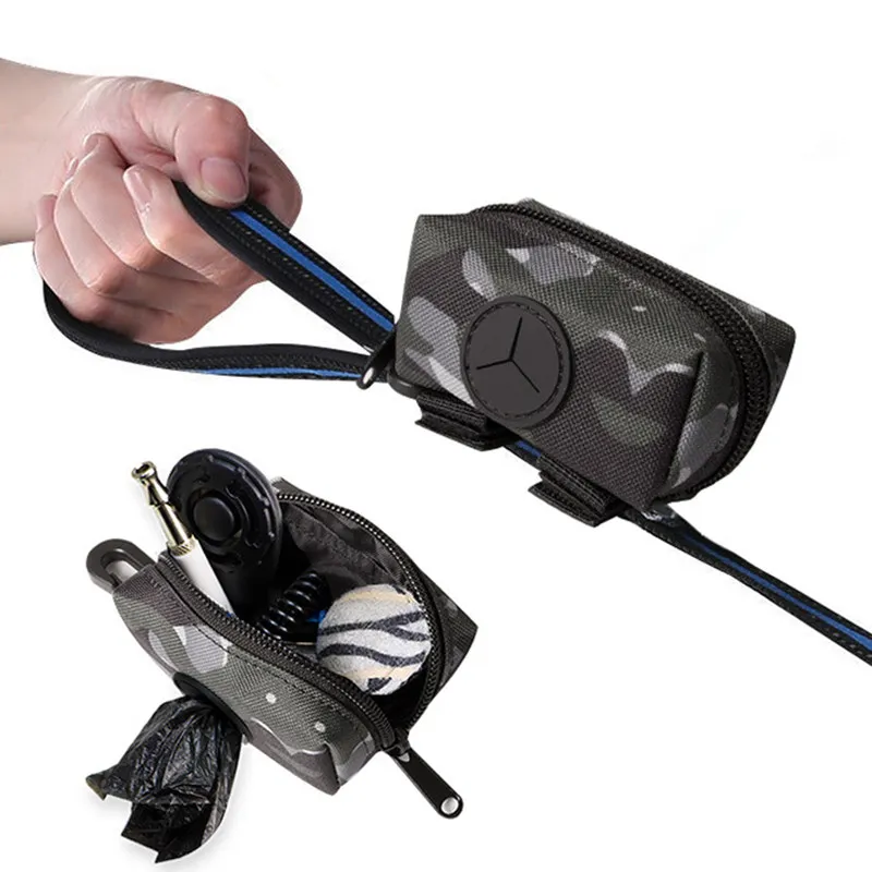 Dispensador en uso con perro - demostración