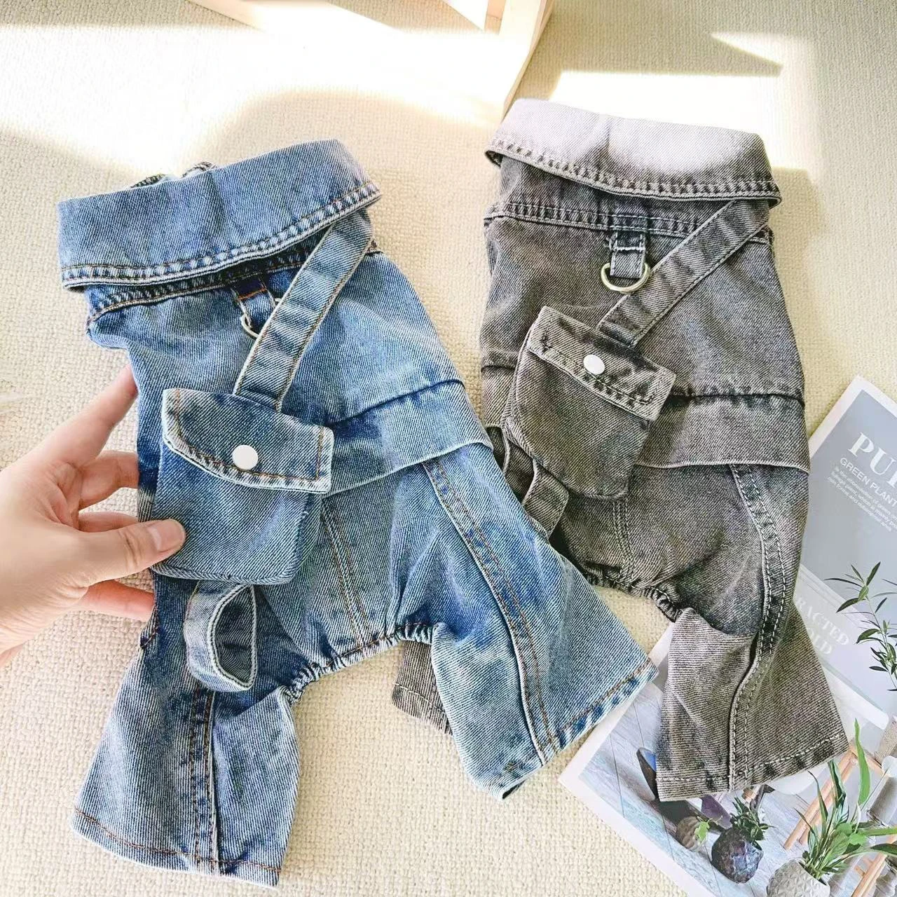 2025 Nuevo diseño de monos de mezclilla para perros pequeños con mochila snack: traje de jeans duradero para cachorros de niño y niña - imagen 3