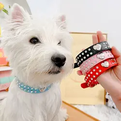 Collar de cuero ajustable con corazón strass para perros
