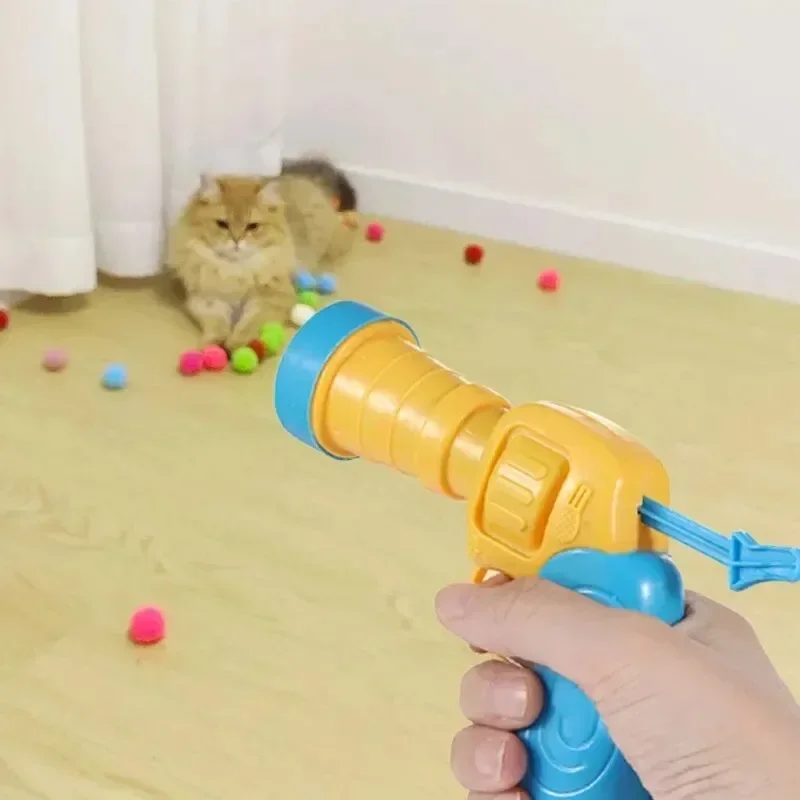 1 Juego de pistola de peluche para gatos, lanzador de felpa, herramienta interactiva silenciosa, Mini juegos de pistola de tiro, pelota de peluche elástica, juguetes, suministros para mascotas - imagen 5