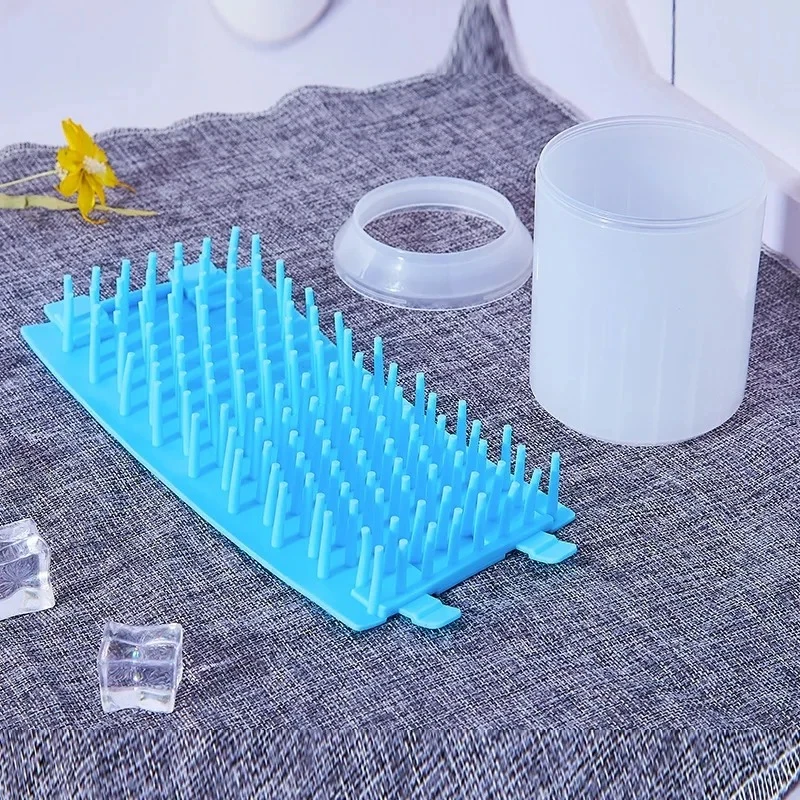 Taza limpiadora de patas de perro, cepillo limpiador de pies de silicona suave para mascotas, suministros de limpieza de baño de masaje portátiles para gatos y perros - imagen 2