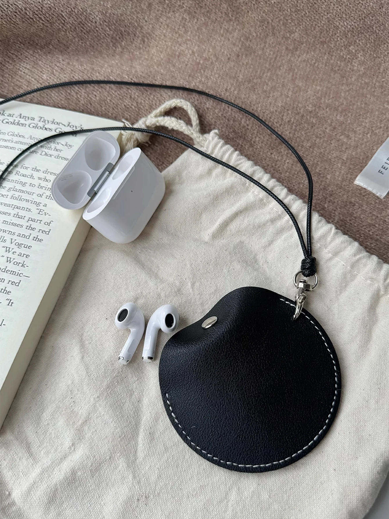 Estuche para auriculares con correa de cuero vintage - antirrobo - imagen 5