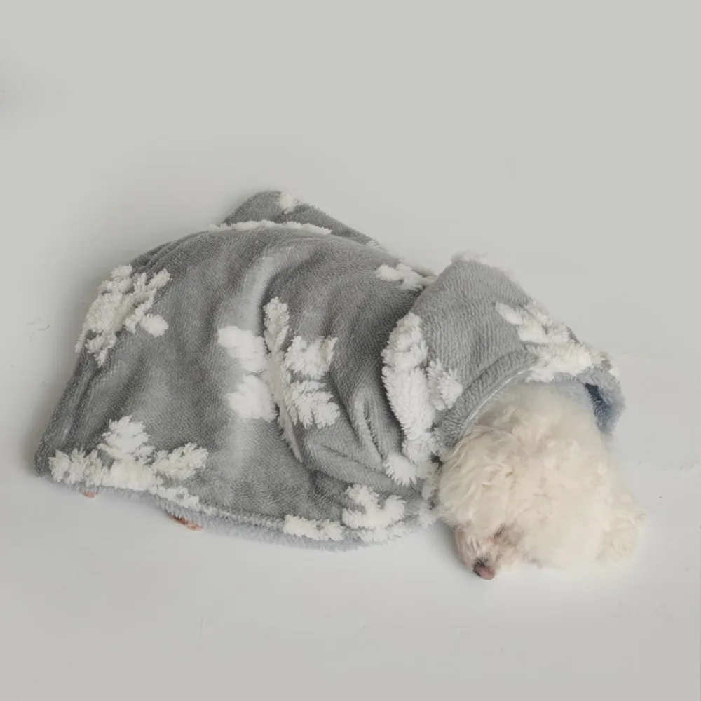 Manta de felpa de otoño e invierno para mascotas, capa aislante portátil para perro, pijamas, manta, abrigo de copo de nieve, manta de felpa para mascotas, ropa para cachorros - imagen 4