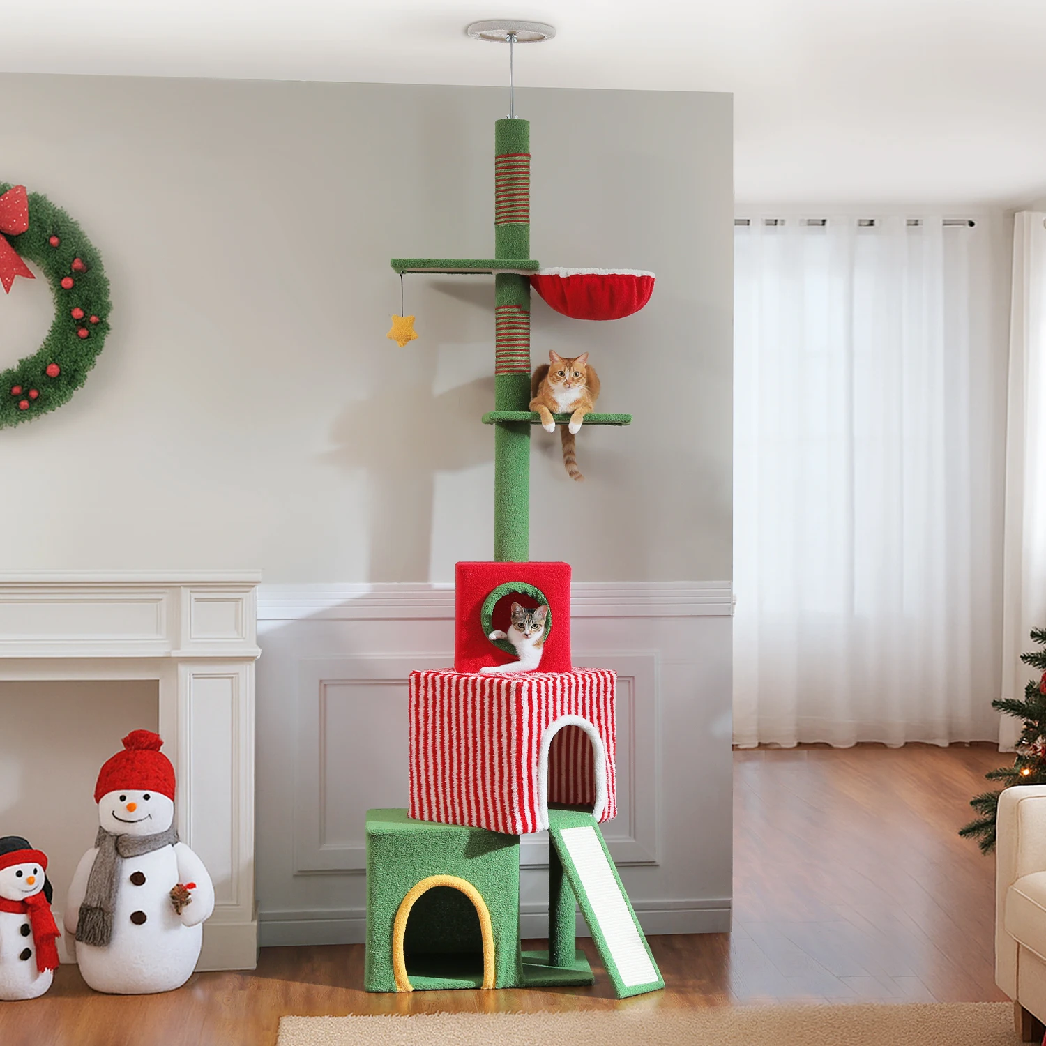 Árbol de Navidad para gatos, torre para gatos de 211-276cm de suelo a techo con condominios rojos y verdes, bolas colgantes en forma de estrella para gatos grandes, juguetes para gatos