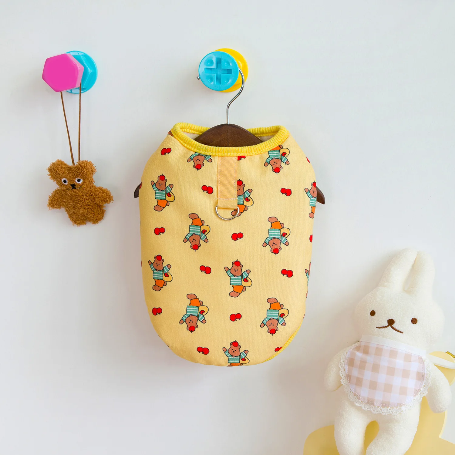 Pet Ice Cream Colored Coat Suitable for Small Dogs and Cats To Wear in Autumn and Winter Warm Comfortable Printed Bear Vest - imagen 2