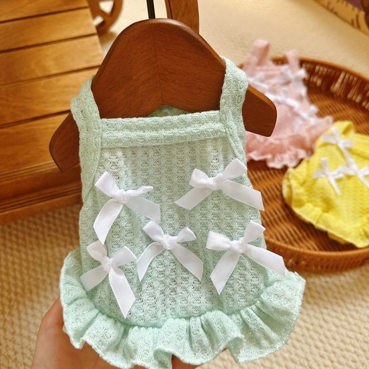 Vestido de tirantes para mascotas, vestido de encaje con lazo, Top fino y bonito para gatos, camiseta sin mangas de peluche, vestidos para perros pequeños para perros pequeños - imagen 4