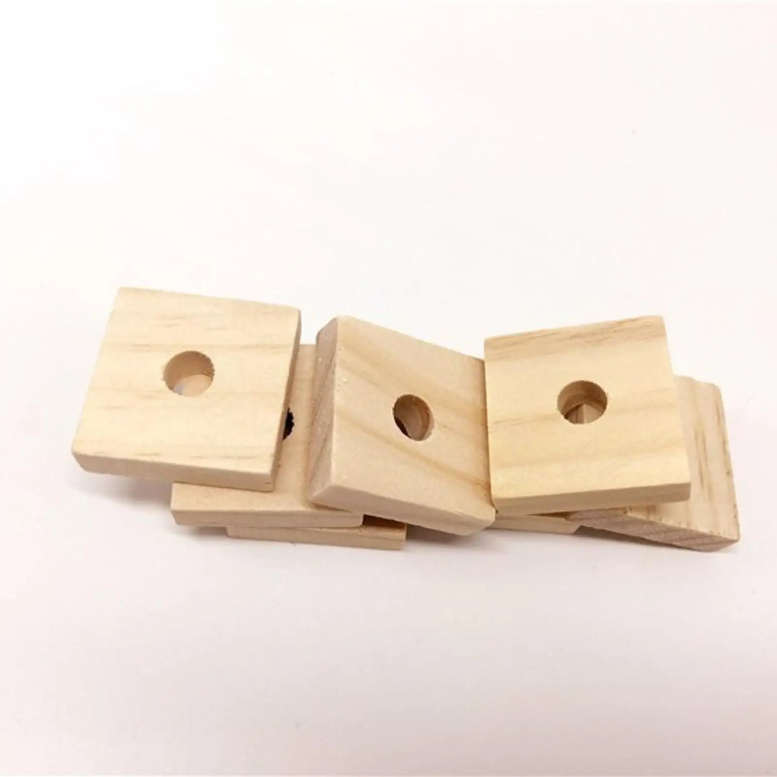 100Pcs Bird Chewing Blocks Wood Chips Parrot Toy Equipment with Holes Bird Chewing Toy Bird Toy for Cockatiels Budgies
