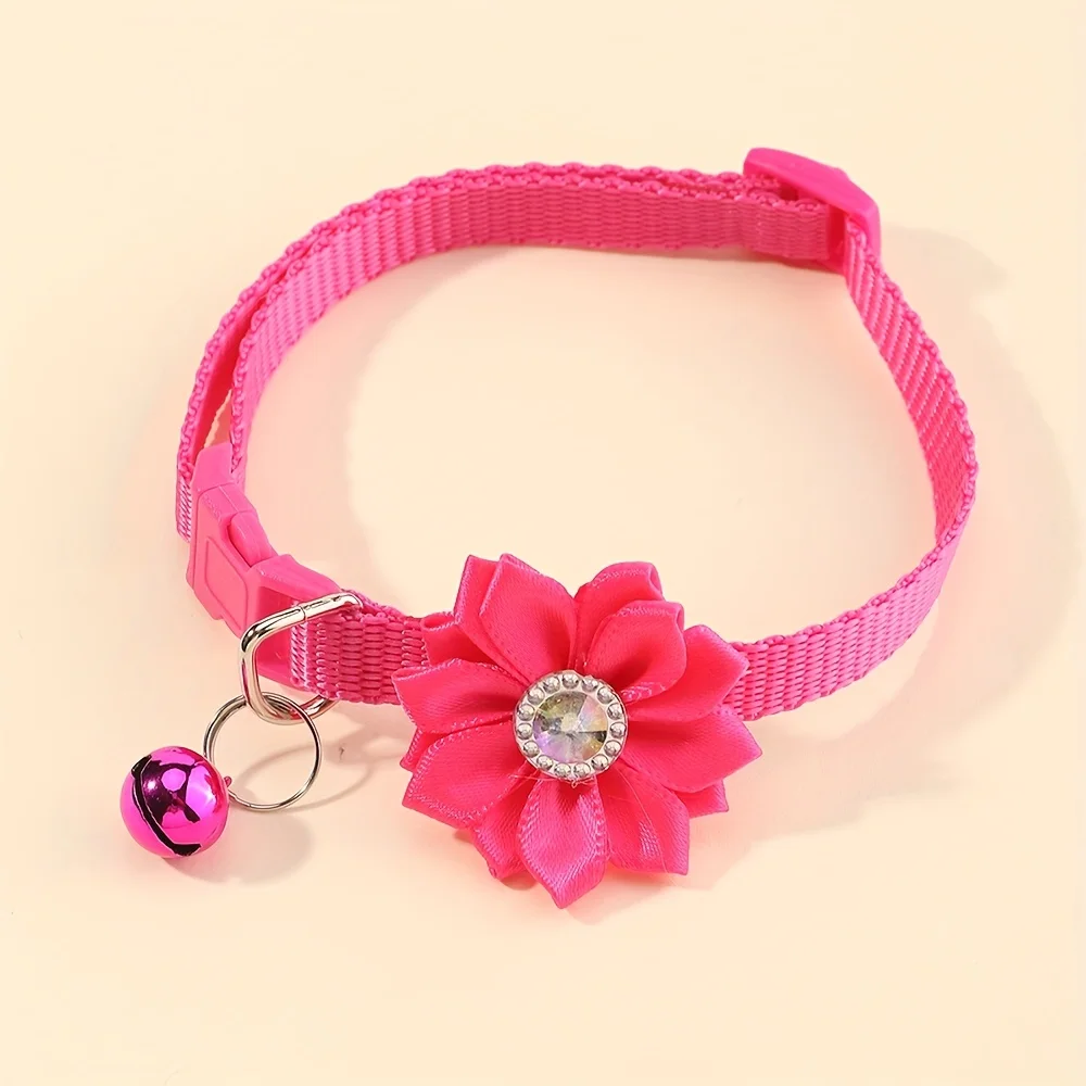 Collar de gato adornado con flores de nailon con campana, Collar ajustable para mascotas para gatos y perros pequeños, varios colores disponibles - One Si - imagen 4