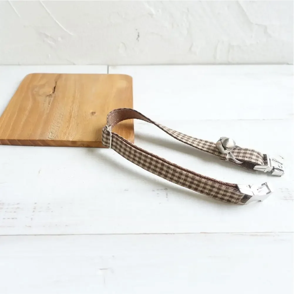 Collar de gato personalizado con campana, placa con nombre personalizada, hebilla de metal de identificación, collares de gato a cuadros de café ajustables con campana - imagen 3