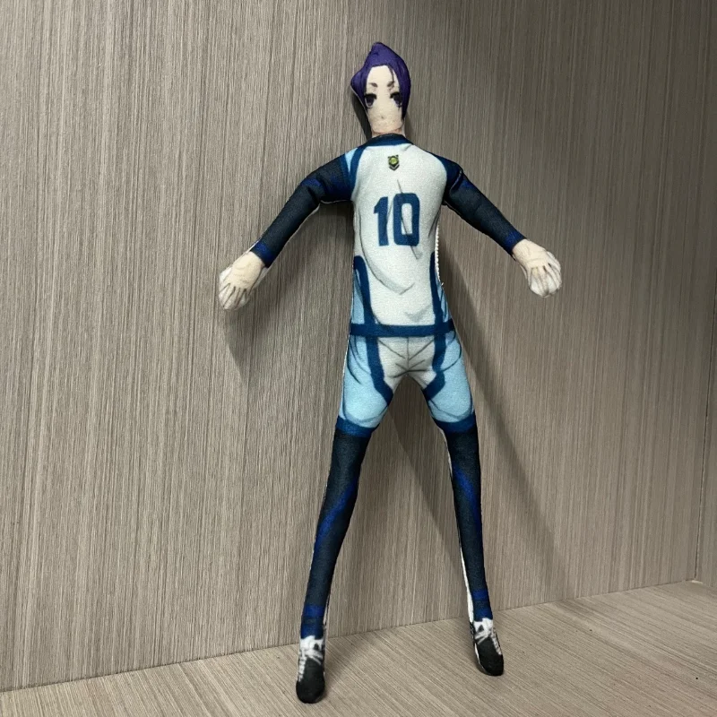 Nagi Seishiro en estante