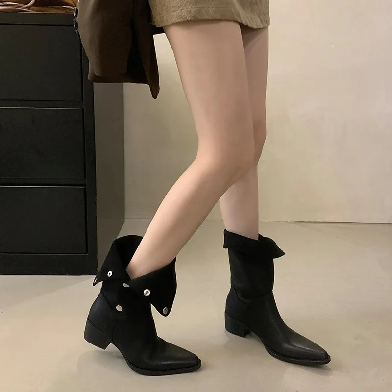 Botas de invierno a la moda para mujer, botas cortas de tacón medio occidental cómodas con botones Retro, dos prendas, tacón grueso - imagen 5