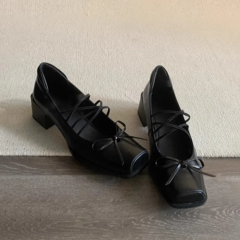 Zapatos para gatos y perros estilo Mary Jane de cuero, tacón bajo - imagen 5