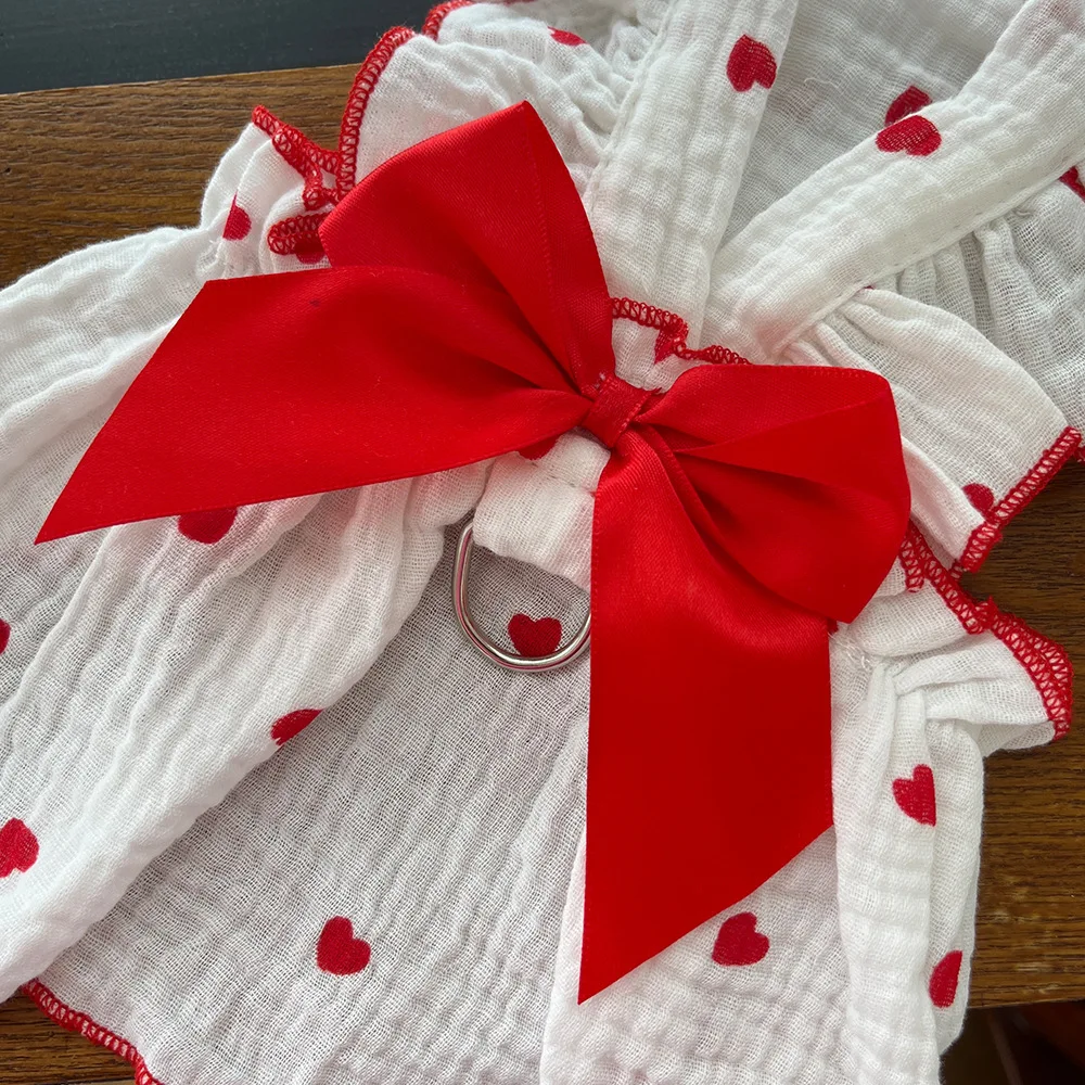 Vestido de verano con corazones para perros pequeños - imagen 3