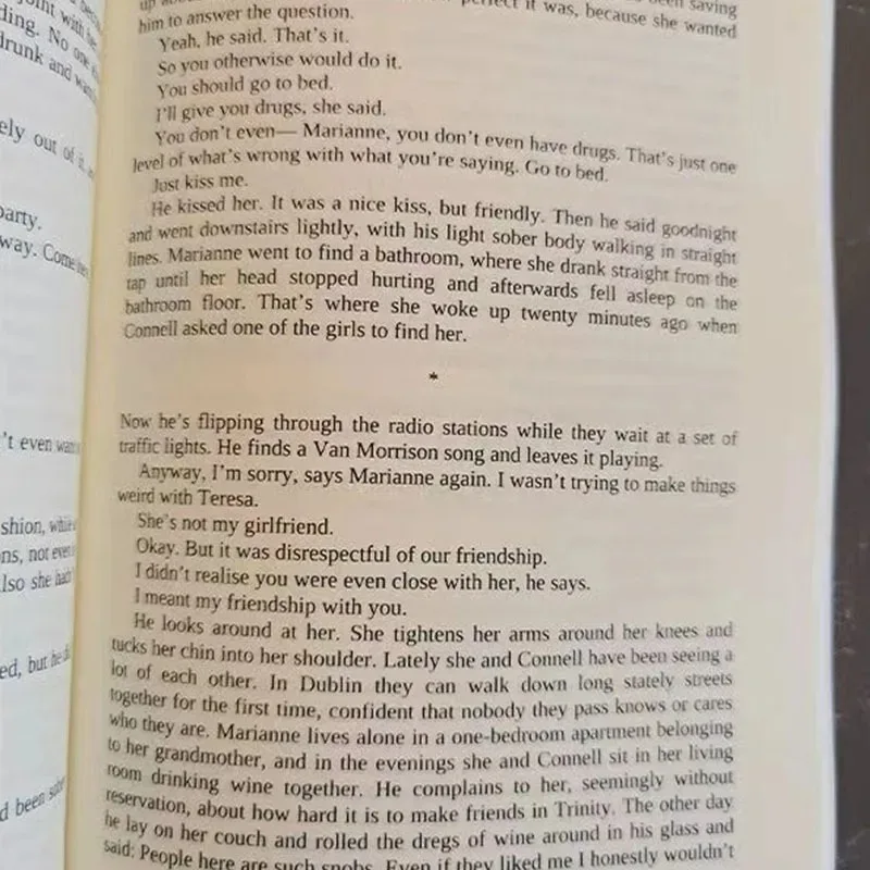 Normal People A Novel de Sally Rooney Paperback New York Times, Bestseller, libro de papel - imagen 5