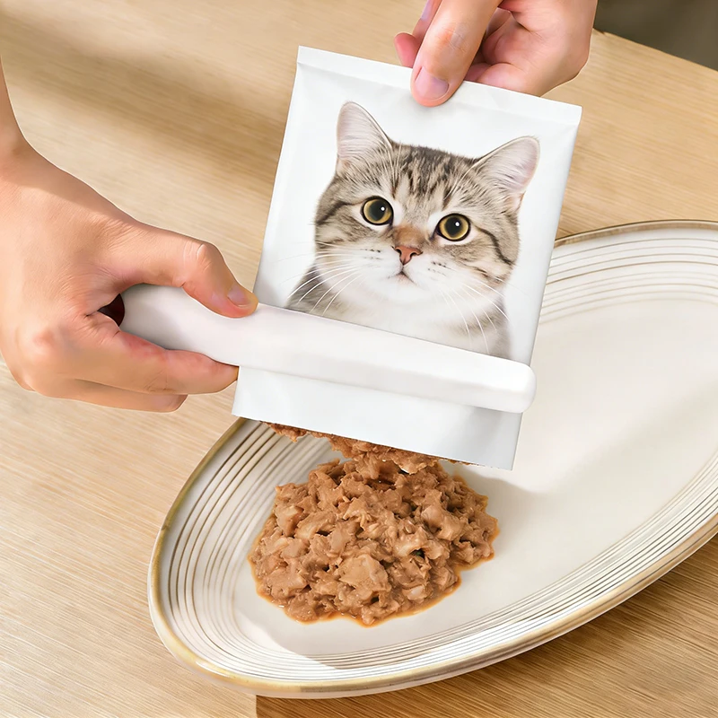 Exprimidor magnetico de comida humeda para gatos accesorio practico - imagen 3