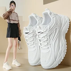 Zapatillas deportivas blancas de cuero vulcanizado para mujer