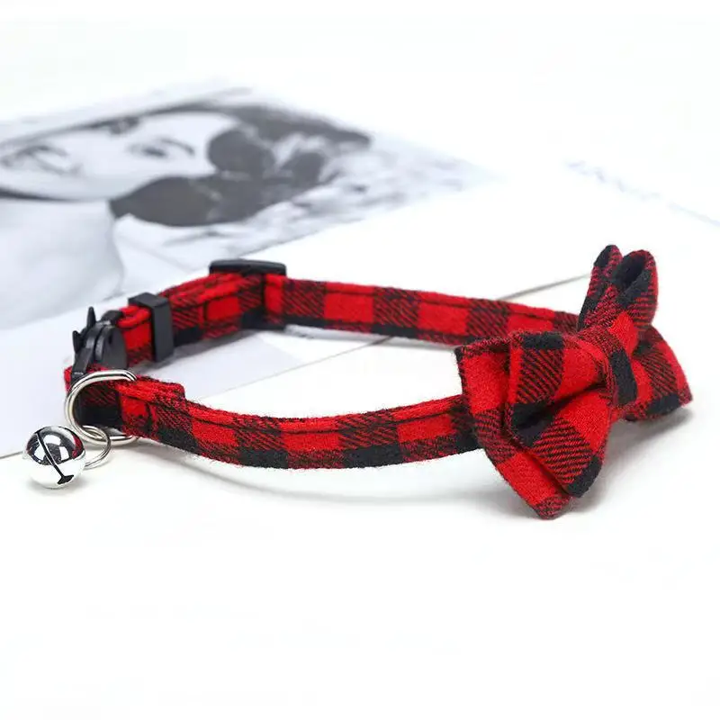 Collar de gato separable para mascotas, pajarita y campana, bonito Collar de perro ajustable elástico rojo de Navidad a cuadros con marco, campana pequeña para gatos - imagen 5