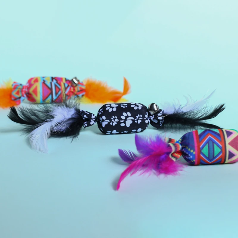 Juguetes de plumas interactivos para gatos con sonido y campanas - imagen 4