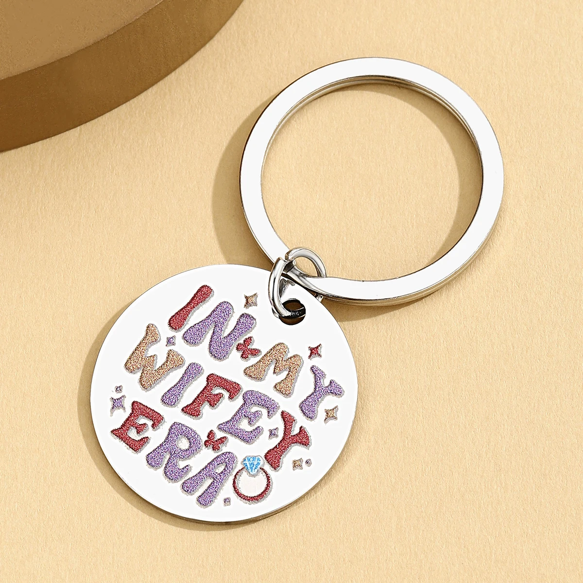 Regalos de despedida de soltera Regalo de despedida de soltera para novia Regalos de compromiso de boda para parejas Regalo de novia en mi esposa Era Llavero - imagen 4