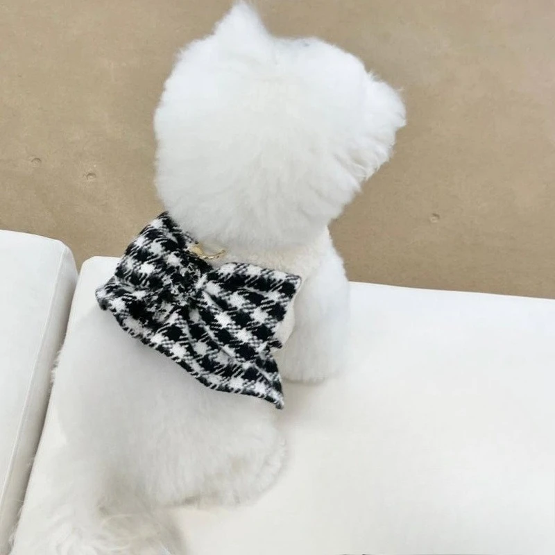 Pet Autumn and Winter Woolen Plaid Bow Chest Strap Christmas Holiday Vest Dog Harness Dog Clothes for Small Dogs Puppy Clothes - imagen 2