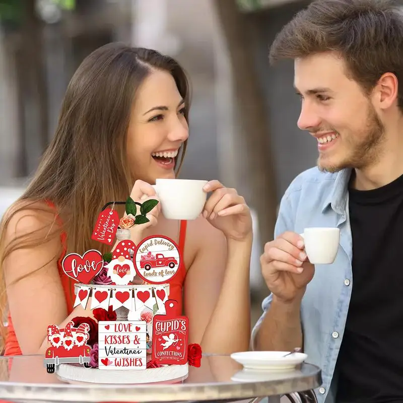 Decoraciones de madera para bandeja escalonada, adornos de patrón de amor, decoración de temporada reutilizable para armarios, puertas, mesa de comedor - imagen 2