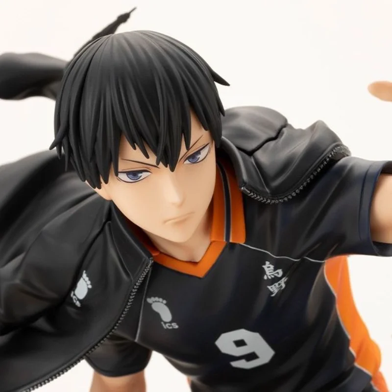 Tobio Kageyama con uniforme oficial de Karasuno
